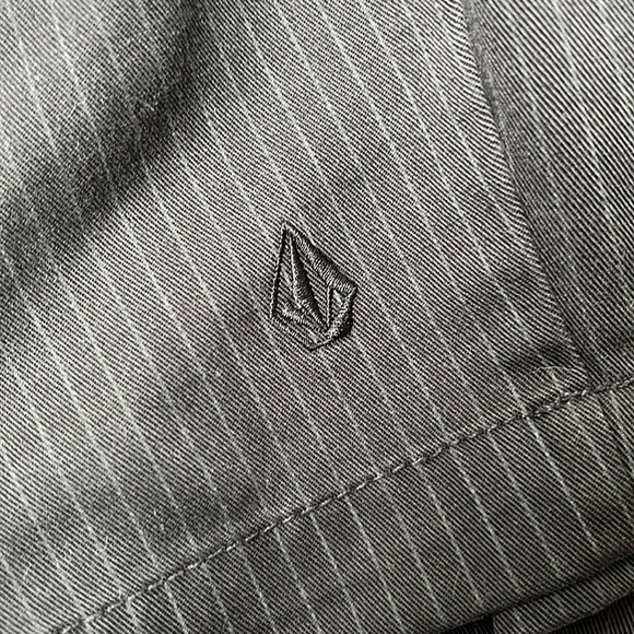 Volcom Shorts - Picture 7 of 7